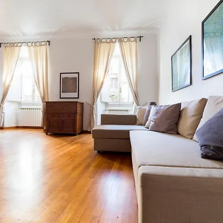 Apartment Borgo Pinti Frescos 6 Sleeps