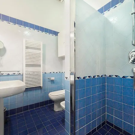 Apartment Borgo Pinti Frescos 6 Sleeps