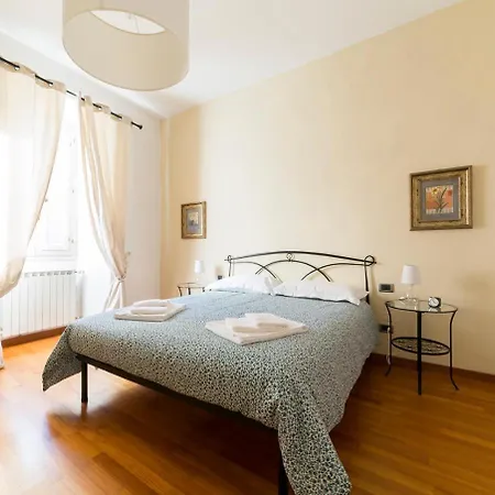 Borgo Pinti Frescos 6 Sleeps *
