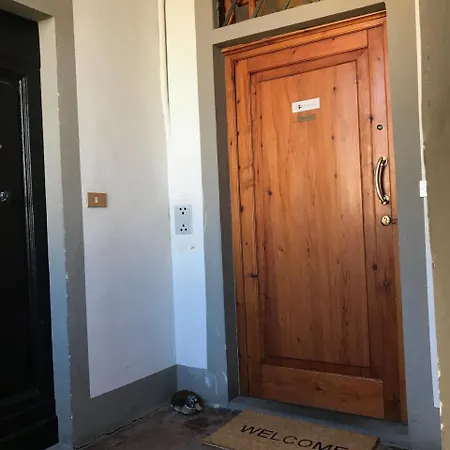 Borgo Pinti Frescos 6 Sleeps Lägenhet *