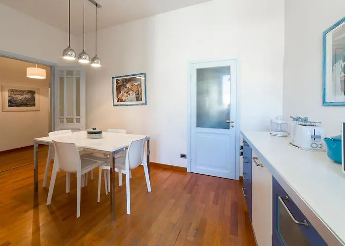 Borgo Pinti Frescos 6 Sleeps * Firenze