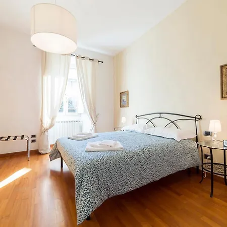 Borgo Pinti Frescos 6 Sleeps Apartament